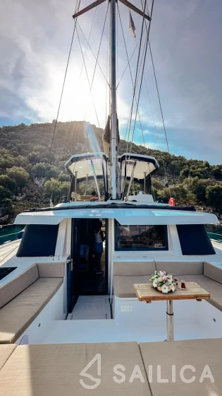Bali 4.6 - Yacht Charter Sailica