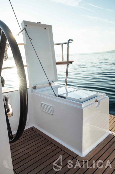 Elan Impression 40.1 - Yacht Charter Sailica