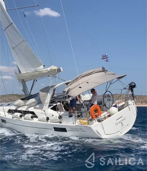 Oceanis 41.1 - Yacht Charter Sailica