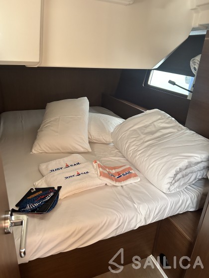 Oceanis 46.1 - Yacht Charter Sailica