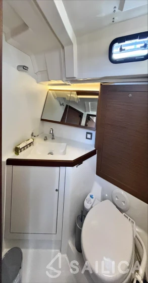 Oceanis 46.1 - Yacht Charter Sailica