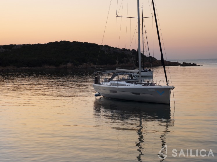 Dufour 56 Exclusive - Yacht Charter Sailica