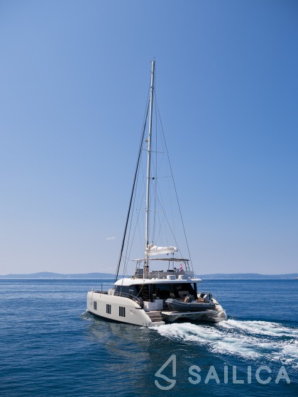 Sunreef 50 - Yacht Charter Sailica