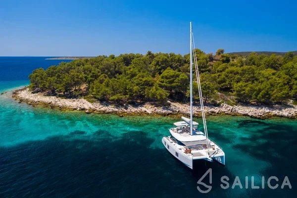 Sunreef 50 - Yacht Charter Sailica