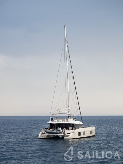 Sunreef 50 - Yacht Charter Sailica