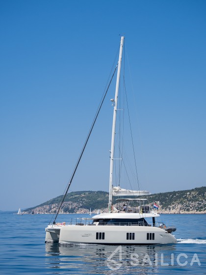 Sunreef 50 - Yacht Charter Sailica