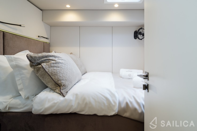 Sunreef 50 - Yacht Charter Sailica