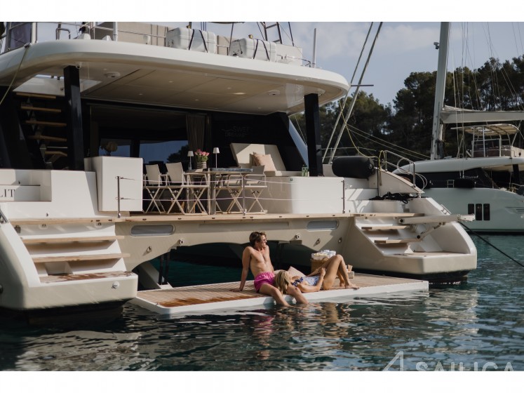Sunreef 50 - Yacht Charter Sailica