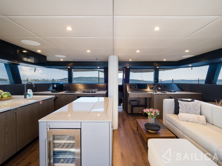 Sunreef 50 - Yacht Charter Sailica