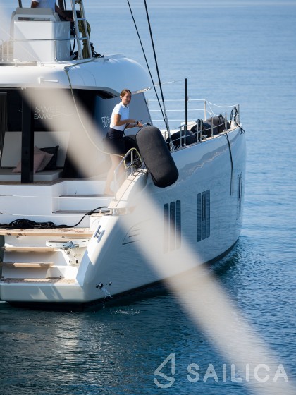 Sunreef 50 - Yacht Charter Sailica