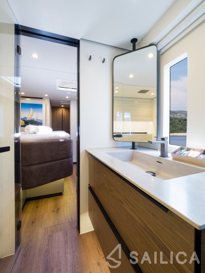 Sunreef 50 - Yacht Charter Sailica