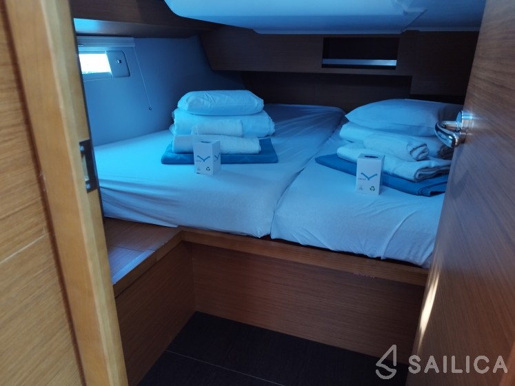 Dufour 430 - Yacht Charter Sailica