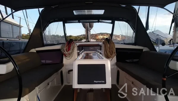 Dufour 430 - Yacht Charter Sailica