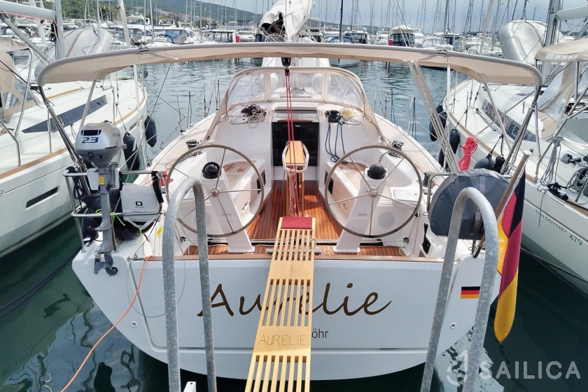Dehler 38 SQ - Yacht Charter Sailica