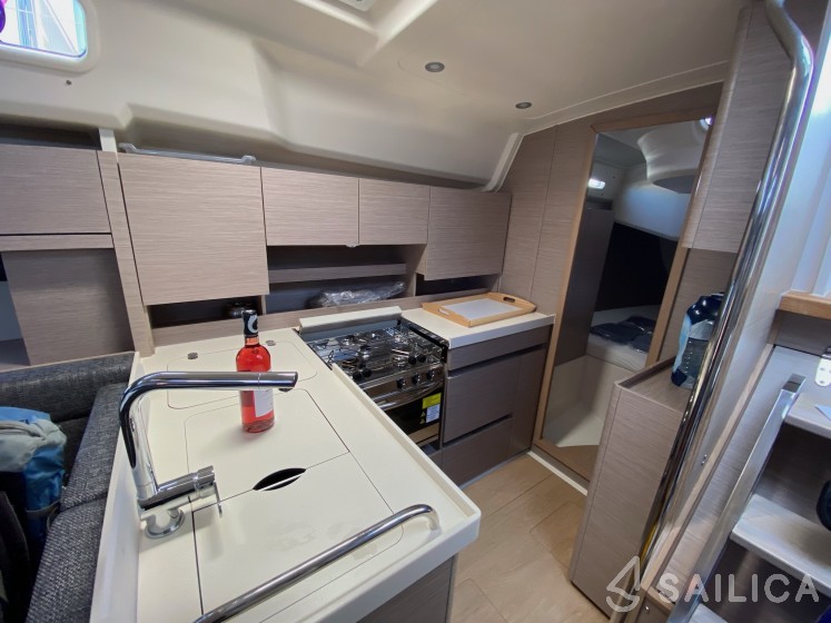 Hanse 458 - Yacht Charter Sailica