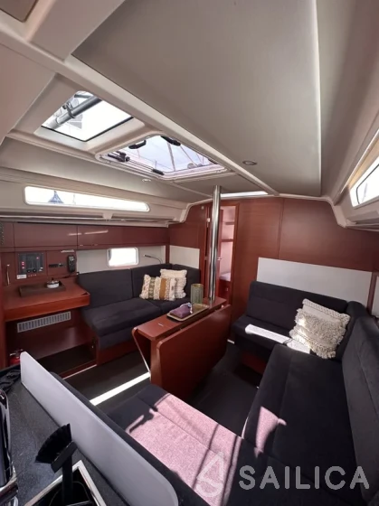 Hanse 388 - Yacht Charter Sailica