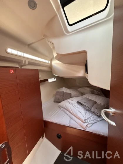 Hanse 388 - Yacht Charter Sailica