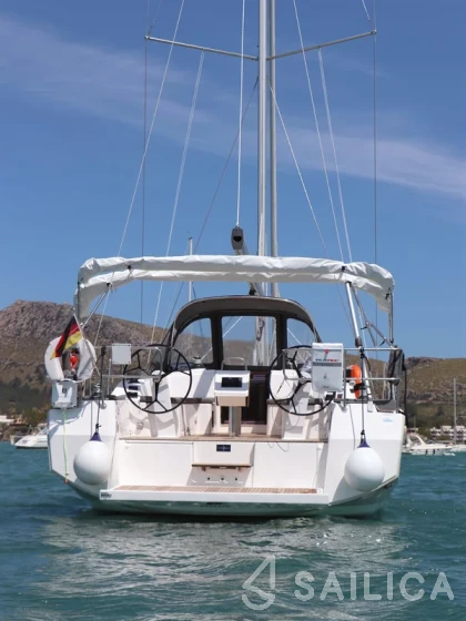 Bavaria 38 Cruiser - Yacht Charter Sailica