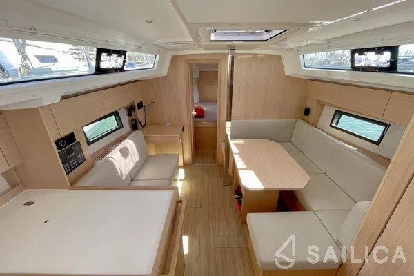 Bavaria 38 Cruiser - Yacht Charter Sailica