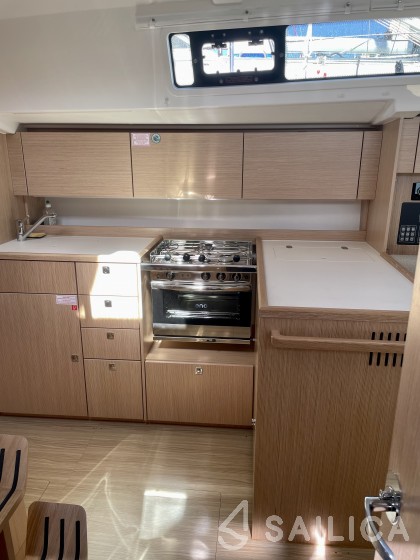 Bavaria 38 Cruiser - Yacht Charter Sailica
