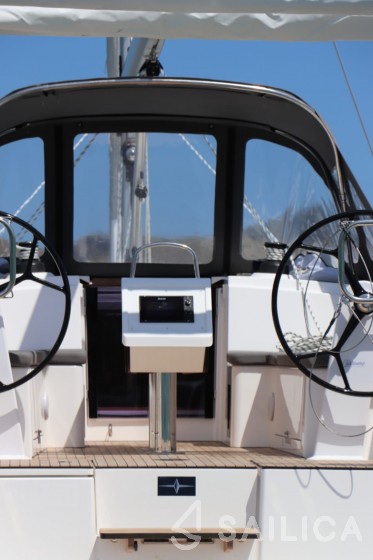 Bavaria 38 Cruiser - Yacht Charter Sailica