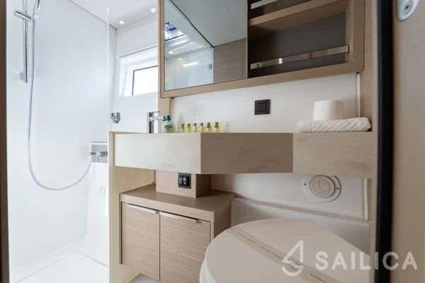 Lagoon 46  - Yacht Charter Sailica
