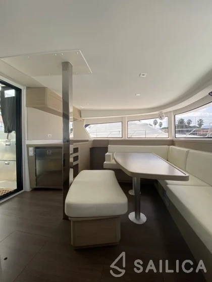 Lagoon 42 - Yacht Charter Sailica