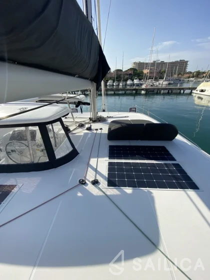Lagoon 42 - Yacht Charter Sailica