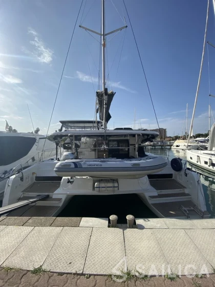 Lagoon 42 - Yacht Charter Sailica