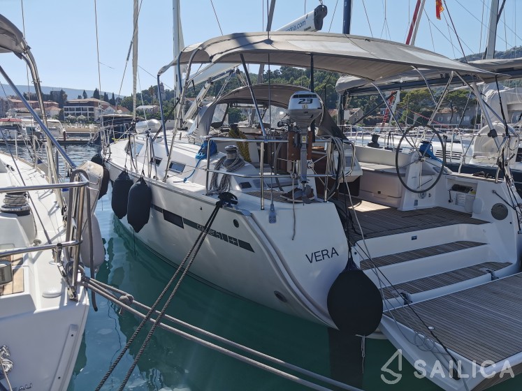 Elan 45 Impression - Yacht Charter Sailica