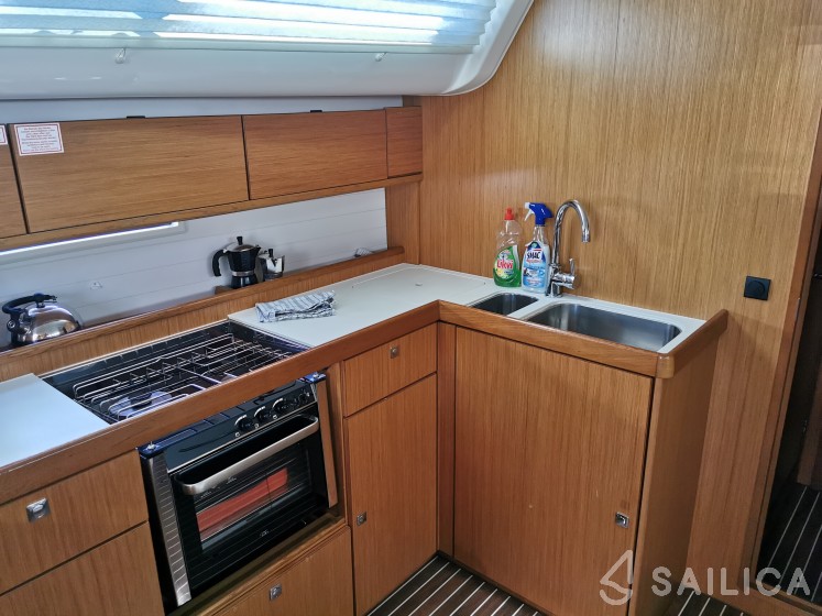 Elan 45 Impression - Yacht Charter Sailica