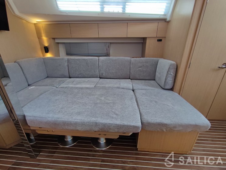 Bavaria C42 - Yacht Charter Sailica