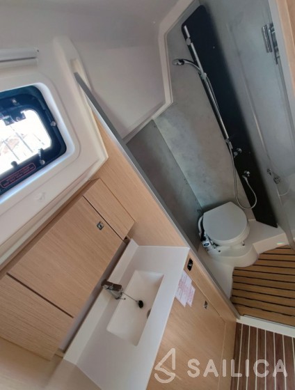 Bavaria C42 - Yacht Charter Sailica