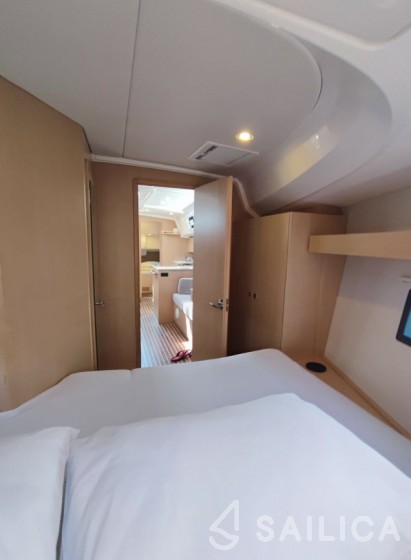 Bavaria C42 - Yacht Charter Sailica