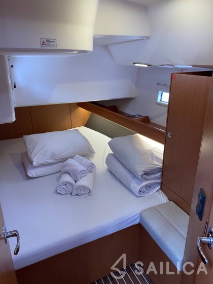 Bavaria 46 Cruiser - Yacht Charter Sailica