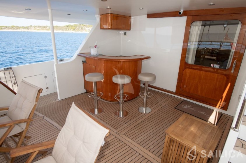 Motoryacht - Yacht Charter Sailica