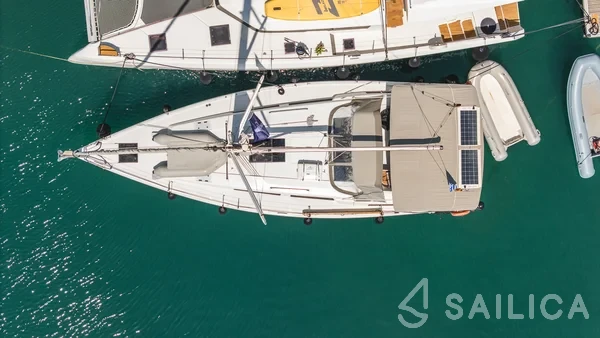 Hanse 418 - Yacht Charter Sailica