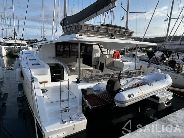 Tanna 47 - Yacht Charter Sailica