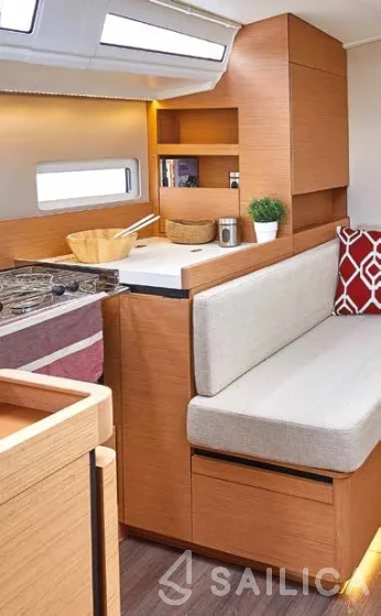 Sun Odyssey 410 - Yacht Charter Sailica