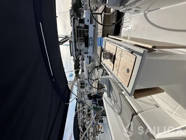 Oceanis 40.1 - Yacht Charter Sailica