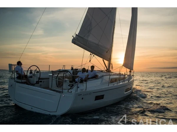 Oceanis 40.1 - Yacht Charter Sailica