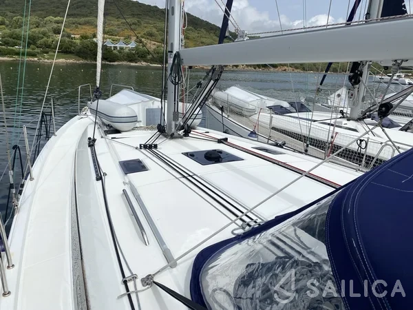 Oceanis 40.1 - Yacht Charter Sailica