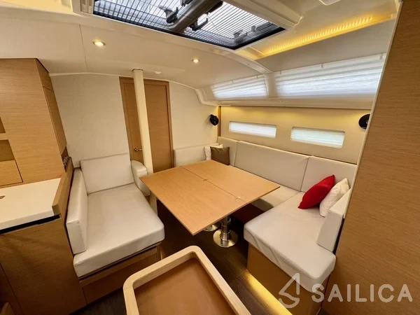 Sun Odyssey 410 - Yacht Charter Sailica
