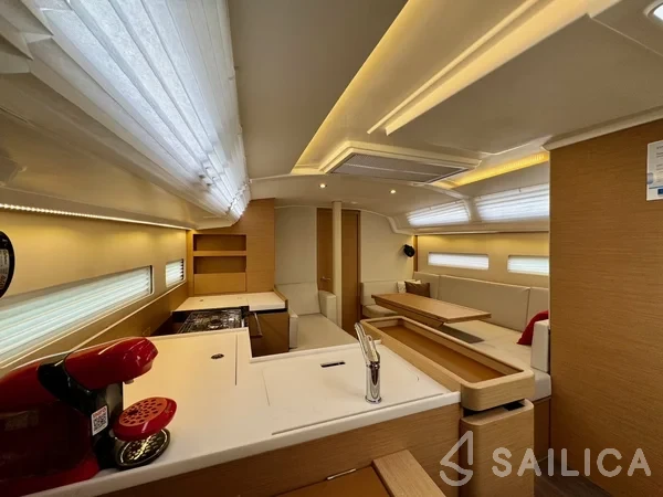 Sun Odyssey 410 - Yacht Charter Sailica