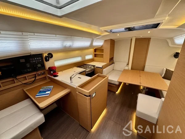 Sun Odyssey 410 - Yacht Charter Sailica