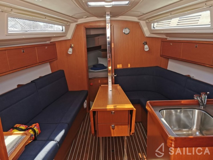 Bavaria 34 Cruiser - Yacht Charter Sailica