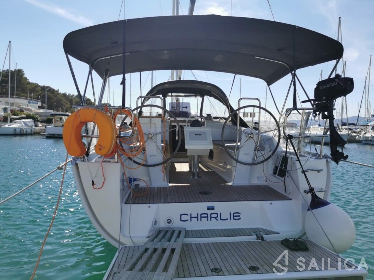 Bavaria 34 Cruiser - Yacht Charter Sailica