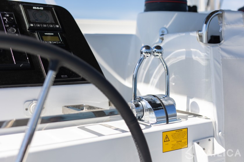 Lagoon 42 - Yacht Charter Sailica