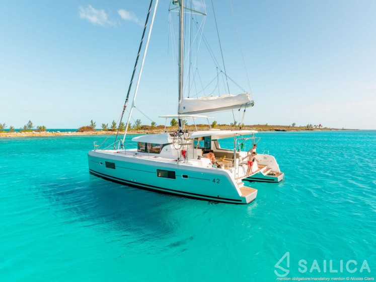 Lagoon 42 - Yacht Charter Sailica