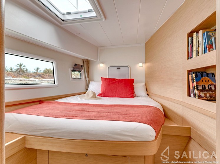 Lagoon 42 - Yacht Charter Sailica